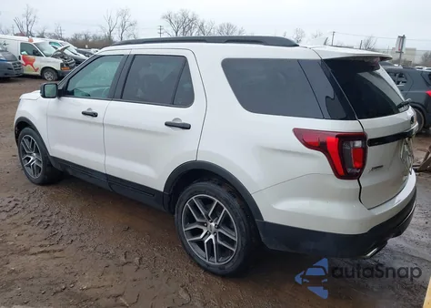 2016 Ford Explorer Sport z USA, uszkodzony, nr VIN 1FM5K8GT6GGD24324